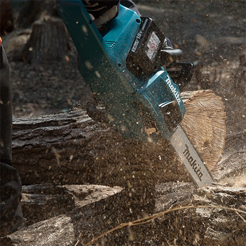 Makita wood saw machine 18V Length 400mm Cutting 370mm 5.5k Makita wood saw machine 18V Length 400mm Cutting 370mm 5.5k